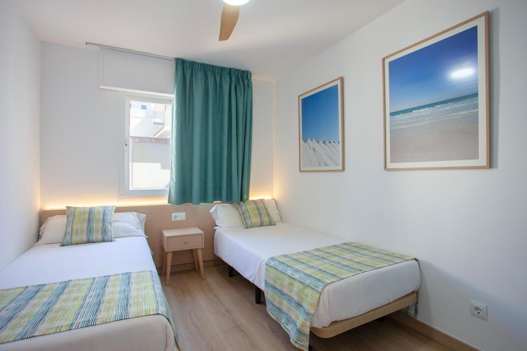 קולוניה סנט ג'ורדי Apartaments Edificio Puerto מראה חיצוני תמונה