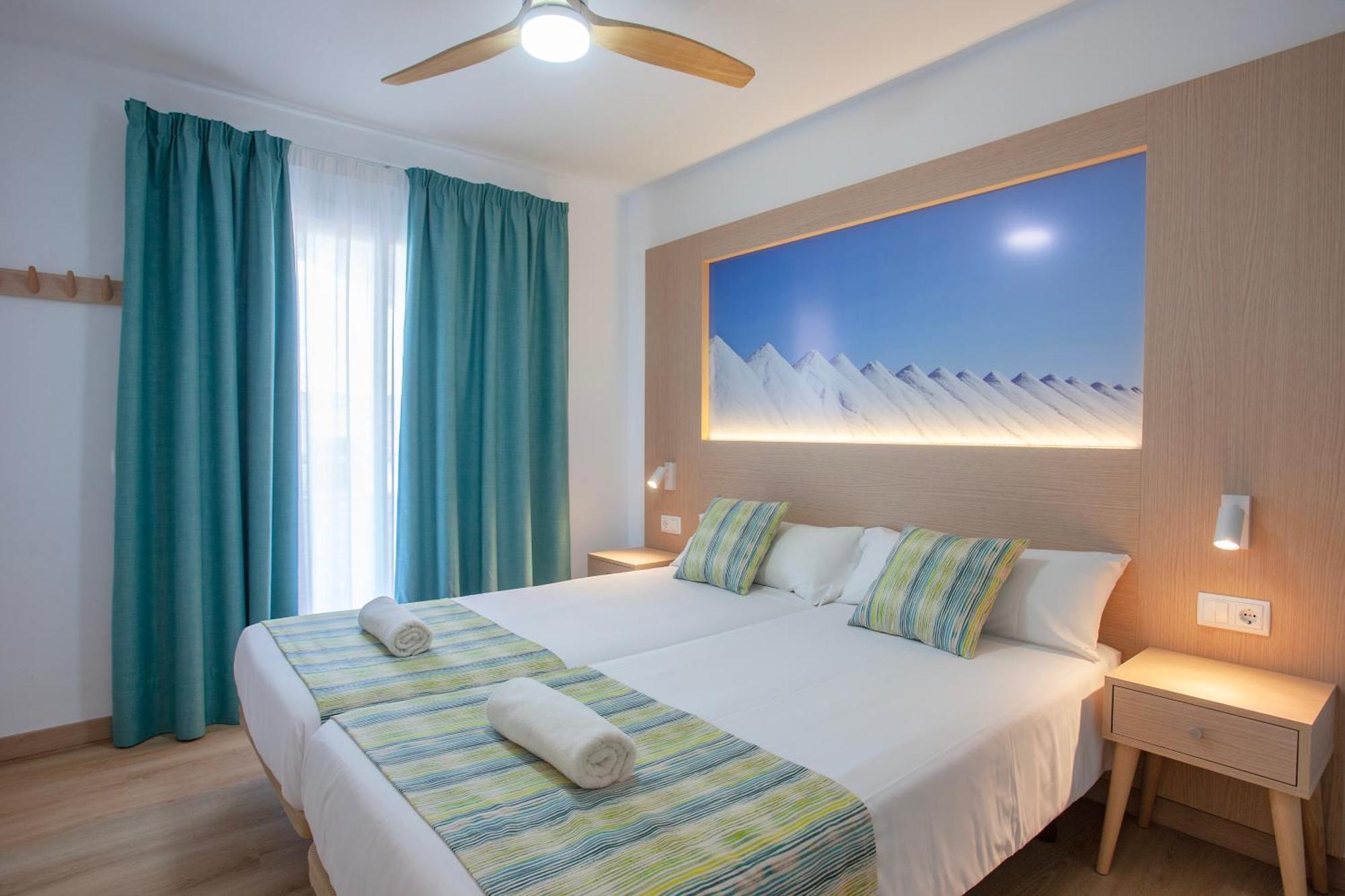 קולוניה סנט ג'ורדי Apartaments Edificio Puerto מראה חיצוני תמונה